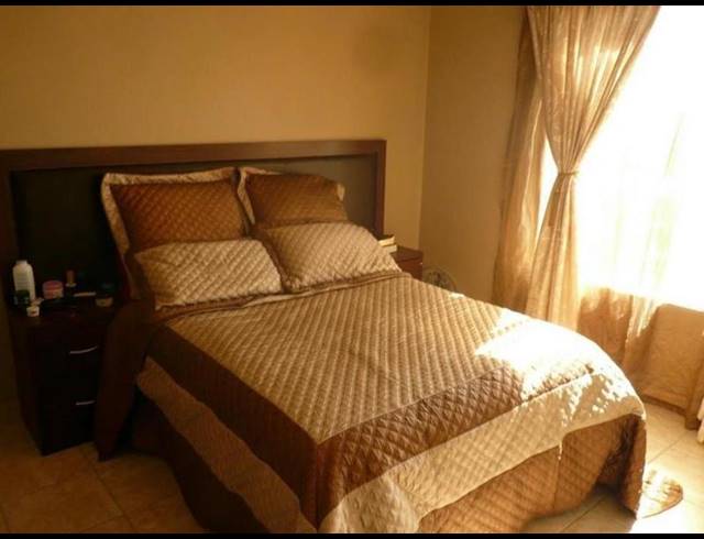 3 BEDROOM TOWNHOUSE FOR SALE IN ERAND GARDENS